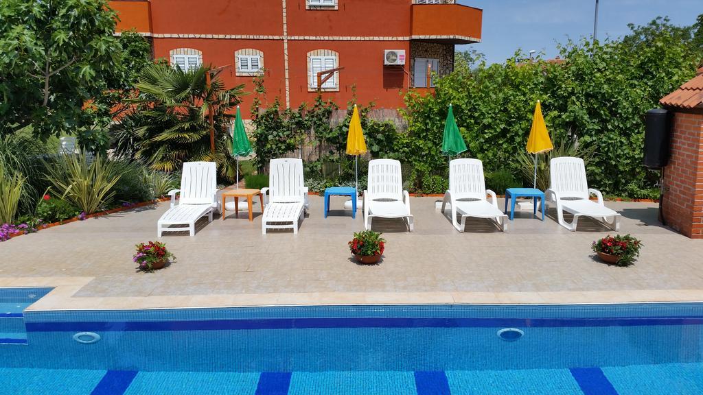 Apartments Dugonjic Умаг Экстерьер фото