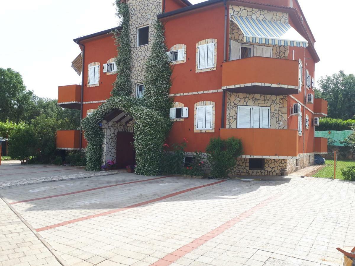 Apartments Dugonjic Умаг Экстерьер фото